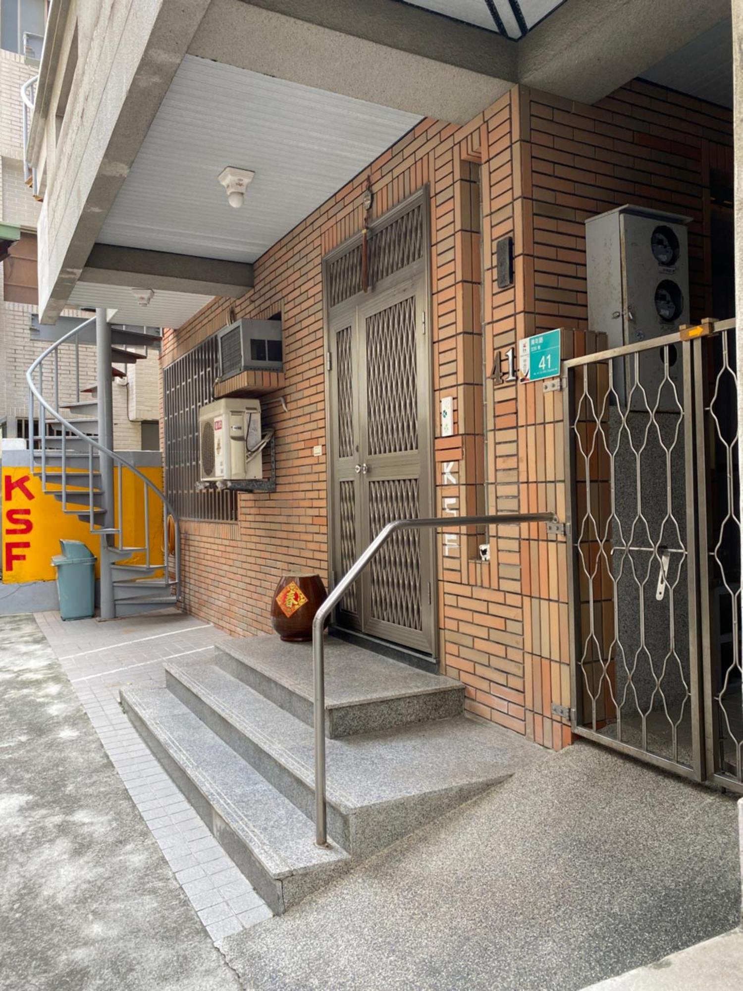 Ksf B&B Tainan Exteriör bild